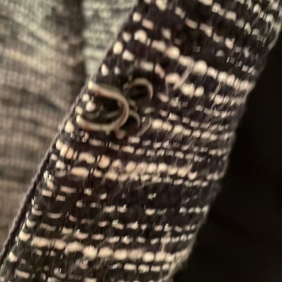 Banana Republic ladies jacket. Black/ white/ shimmer. Good condition. - Picture 6 of 13